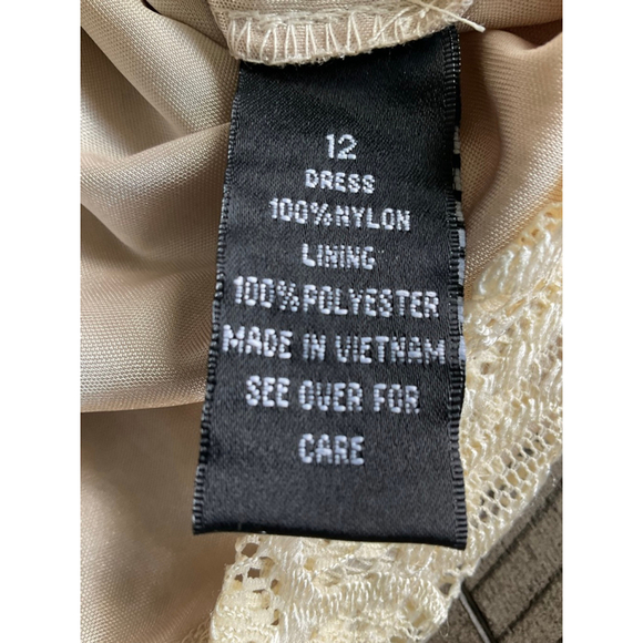 AGB Cream Lace Sheath Dress Short Sleeve Lined Women’s Size 12 NWT - Picture 7 of 8